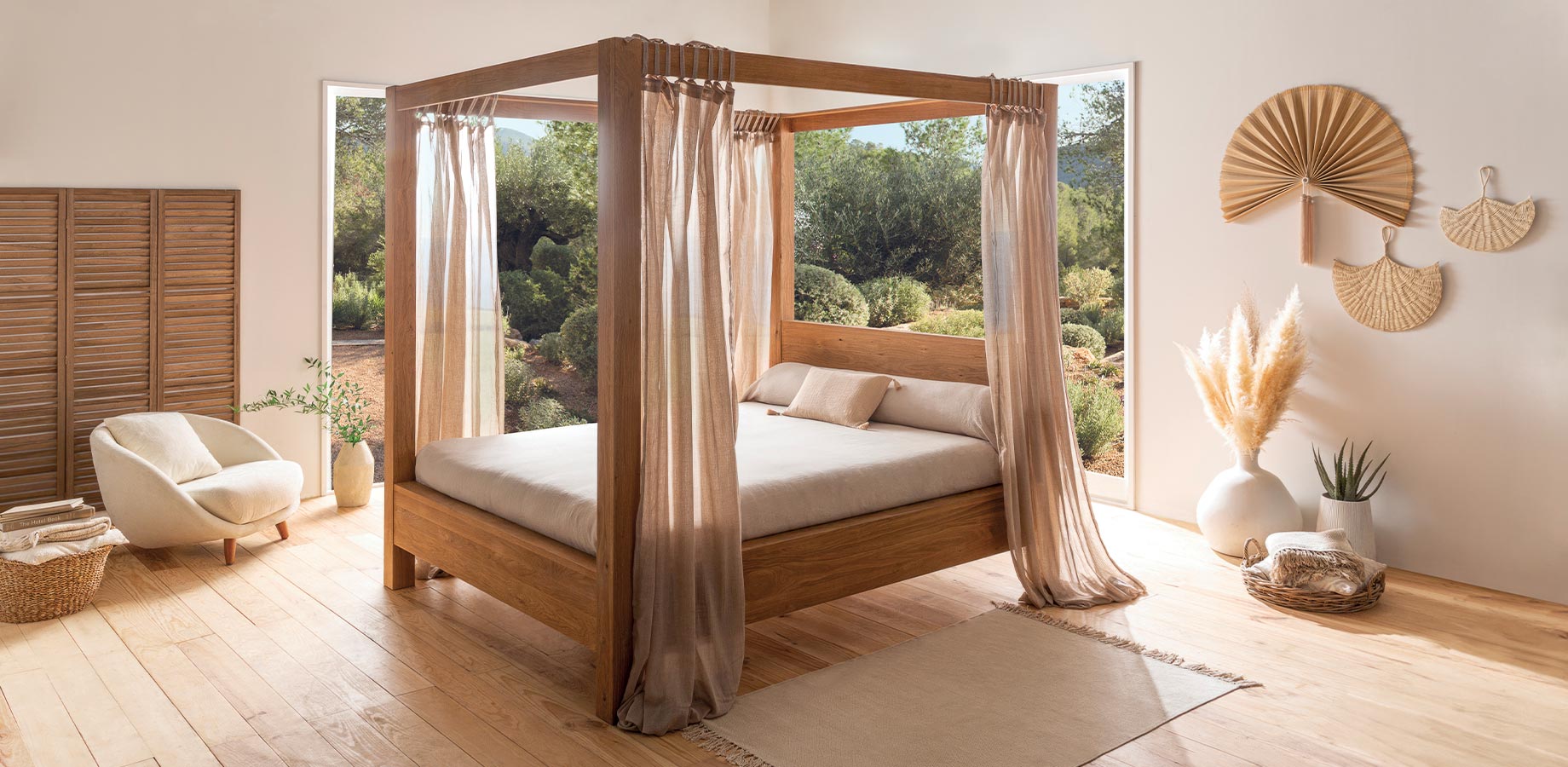 Lit baldaquin KAMAIA